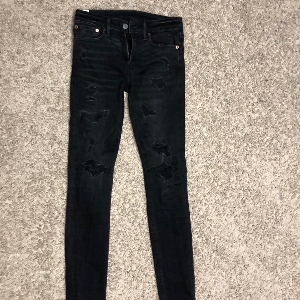 Men’s American Eagle X Young Money pants.